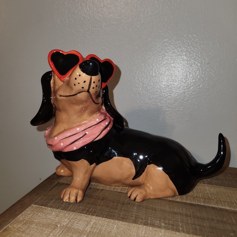 Blue Sky Dachshund Figurine - Heart Sunglases Black and Pink
